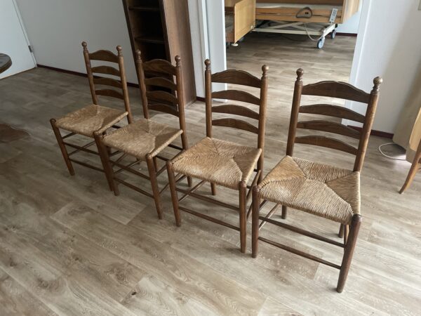 4 x Stoel eiken met riet H95xB47xD38 ZH50cm