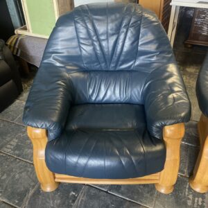 Fauteuil blank eiken blauw leer H95xB100xD90cm